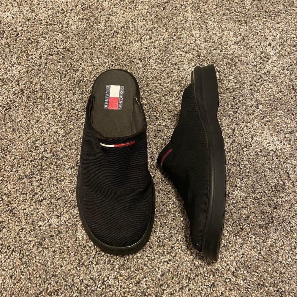 90’s Black tommy hilfiger loafer slip on mules. a hard bump inside of one sole.